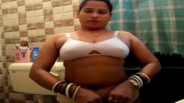 Bihari Nude Desi Bhabhi Aunty Naked Pussy Porn Fuking Girls ...