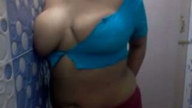 Saini Button Sex Movie - Flora Saini Boobs indian porn