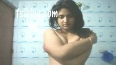Desi Lady Anjitha Making Her Own Nude Video Mms Clip Leaked ...