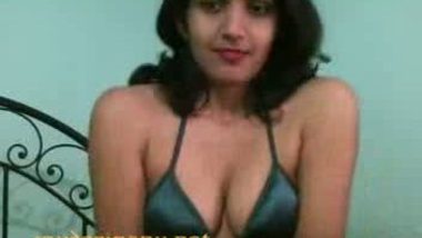 Desi Girl Aparna With Her Secret Lover Mms indian porn