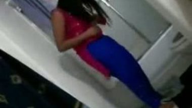 Punjabi Wife Toilet Pissing - Punjabi Girl Blowjob While Peeing In Toilet - Indian Porn Tube Video