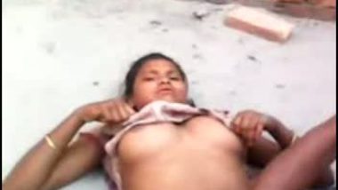 Sex Video Bhabhi Umar 30 Bhanja Umar 18 - Himachal Village Bhabhi Outdoor Sex With Local Boy indian porn