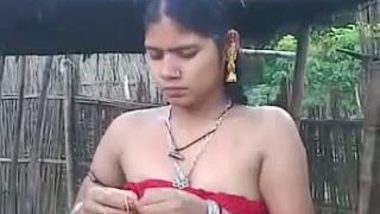 Xxxxxxvz - Dehati Village Bhabhi Outdoor Bathing Leaked Mms - Indian Porn ...