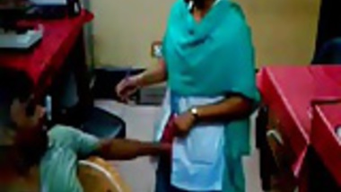 Nurse And Doctor Xxx Video In Hindi - Desi Muslim Nurse Hindu Doctor Secret Fuck In Hospital - Indian ...