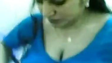 Playing With Desi Indian Fat Chubby Beautiful Wife Pussy - Indian ...