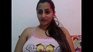 Hot Desi Cam Girl Seducing Her Fans - Indian Porn Tube Video