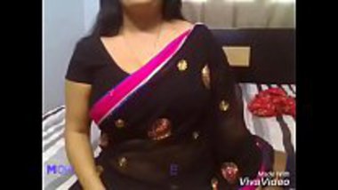 Indian Busty Beauty - Indian Busty Beauty Exposes Huge Tits And Nipples In Webcam ...