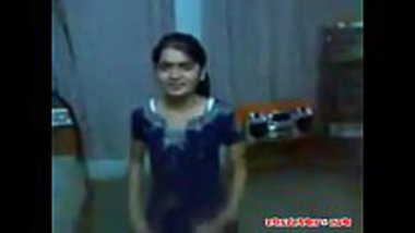 Xxx Hindi Video 16 Sal - 16 Saal Di Punjabi Kudi Di Kuwari De Sexy Video indian porn