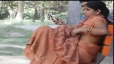 Kriti Sanon Sexy Desi Porn - Kriti Sanon Removing Bra And Sex indian porn