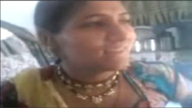 Sexy Marwadi Village Wife Showing Boobs And Pussy For Cash