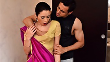 Hot Bhabi Ka Saree Utar Kar Xxx indian porn