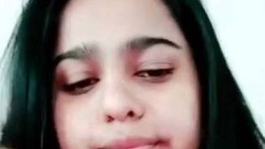Indian Muslim Girl Trying To Finger Her Dirty Cunt - Indian Porn ...