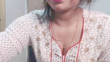 Desi Village Bhabi Hot Cam Show Part 2 - Indian Porn Tube Video