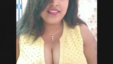 Shriya Boude Tango Live Video