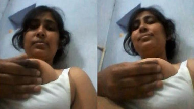 Hot Desi Savita Bhabhi In White Saree Roohi Roy Sexy