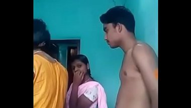 Tamil Aunty Having An Affair With The Young Guy - Indian Porn Tube ...