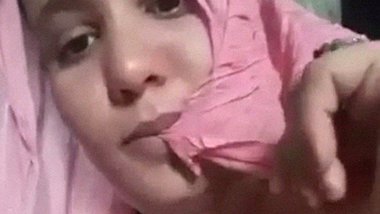 البوم نودز محجبه قمر اوي بس ميغركش الحجاب هيا لبوه يعني سكساوي