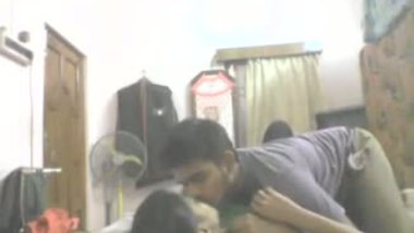Di Samping Anak Kecil Lagi Tidur