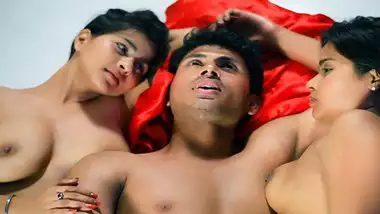 चुदासी बहेनॉ साथ थ्रीसम सेक्स