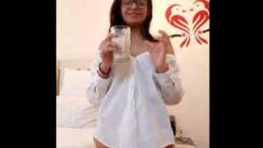 Pretty Babe Dirty Snowball Showing Her Boob - Indian Porn Tube Video
