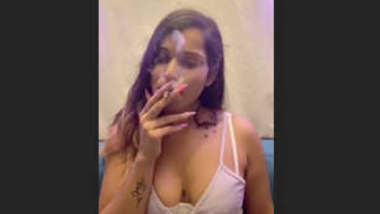 Desi Babe Smoking n Sucking Dick after Club Part 1