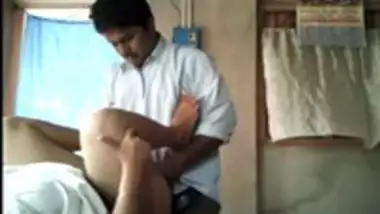 पडोसी दीदी को टेबल पर लिटा कर फ़क किया