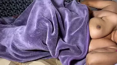 सुहागरात मनाई माँ ने सौतेला बेटे के साथ