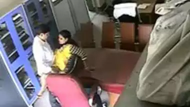 कोलेज लाइब्रेरियन को प्रोफेसर ने चोदा