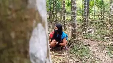 भाभी को मुत्ते देख लंड जाग उठा तो चोद दिया