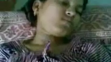 आंत में हिन्दी वीडियो समाचार भारतीय लड़की उसे के डिक