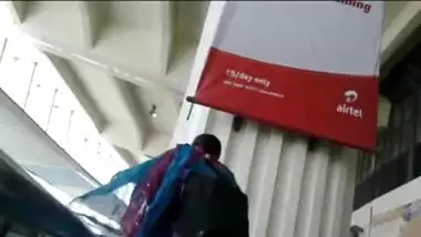 तमिल लडकी की योनी मुर्गा प्रेमिका को दंडित करने लड़की