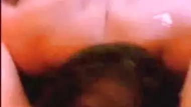 देसी सेक्स करते हुए दिखाइए बड़े स्तन