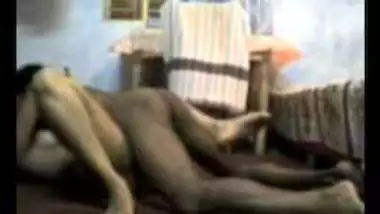 वर्जिन कुँवारी ऑफीस गर्ल की चूत इंडियन बॉस ने मारी