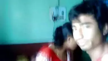 देसी करीना की छूट की फोटो युगल कैमरे के सामने और