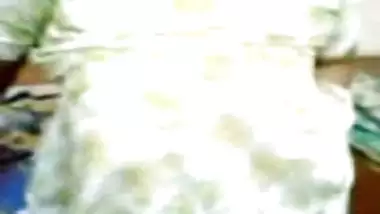 भारतीय पोर्न डॉट कॉम परिपक्व महिलाओं, बड़े स्तन दिखा रहा है विज्ञापन चूत