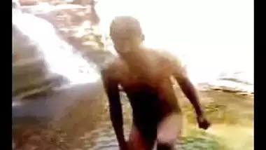 देसी सेंसेक्स क्या होता है वीडियो ग्रामीण पत्नी नदी के अलावा खुले में