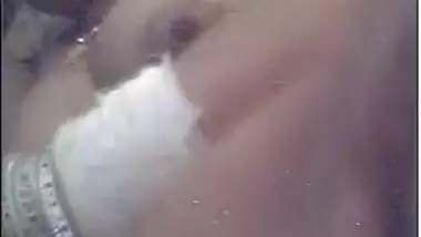 भव्य ब्लू फोटो दिखाए वेब कैमरा पर भारतीय चाची (स्तन,बिल्ली)