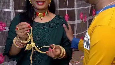 बर्तडे गिफ्ट के बदले भाभी का चूत मिला चोदने को