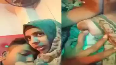 Bangladeshi sex girl boobs show and viral feeding