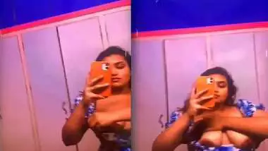 Snapchat girl showing big boobs viral video