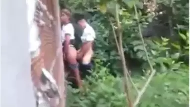 Outdoor sexy school Tamil girl caught has sex with BF, Desi mms sex