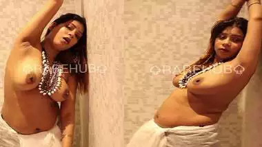 App content model Chaitali Das boobs show with dance