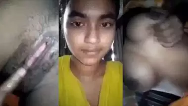 19-year-old desi girl’s Indian teen xxx video of fingering