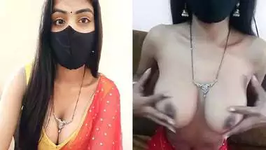 Live streaming cam girl showing sexy round boobs