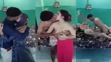 पाकिस्तानी हिजाबी वाइफ बूब्स प्रेस सेक्स बीएफ के साथ बिस्तर पर