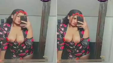 18+ college teen girl boobs show before mirror