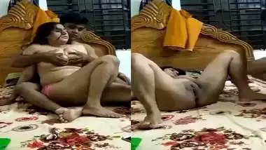 Bengali girlfriend boob press and viral sex MMS