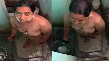 Telugu mom naked in bathroom caught by son viral MMS