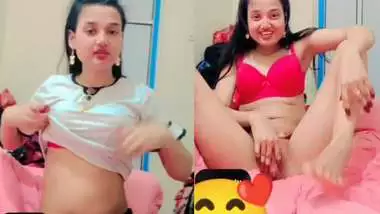 Cute Indian cam girl naked pussy showing again