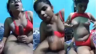 Desi MMS of a girl showing her boobs and sucking a dick